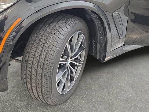 Used 2022 BMW X5 xDrive40i w/ M Sport Package AWD/4WD image 32