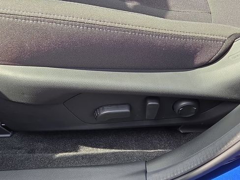 New 2026 Subaru Crosstrek 2.5i Premium AWD/4WD image 9