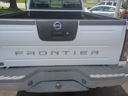 Used 2004 Nissan Frontier XE w/ (VTP) Value Truck Pkg RWD image 23
