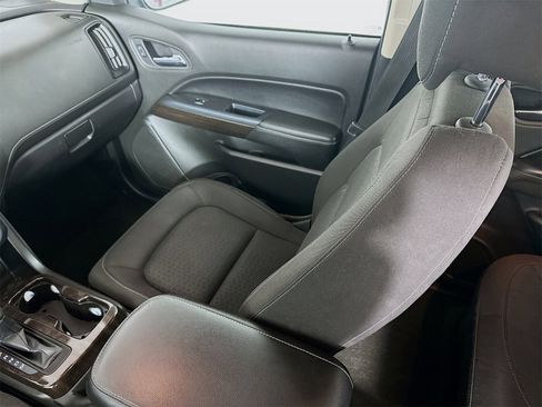 Used 2015 GMC Canyon SLE image 22