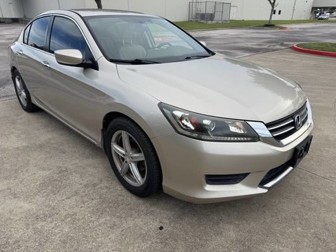 Used 2015 Honda Accord LX image 3
