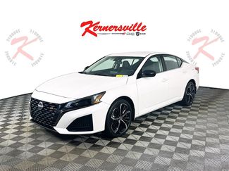 Used 2025 Nissan Altima 2.5 SR video 3