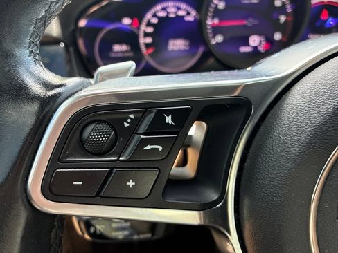 Used 2019 Porsche Cayenne AWD/4WD image 23