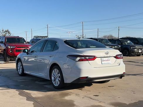 Used 2024 Toyota Camry LE w/ Convenience Package image 7