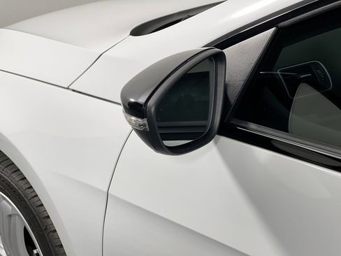 Used 2017 Volkswagen CC R-Line Executive image 10