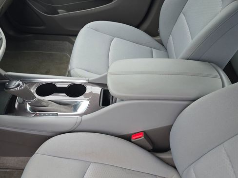 Used 2016 Chevrolet Malibu LT FWD image 29