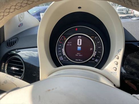 Used 2015 FIAT 500 Lounge w/ Luxury Leather Package FWD image 23