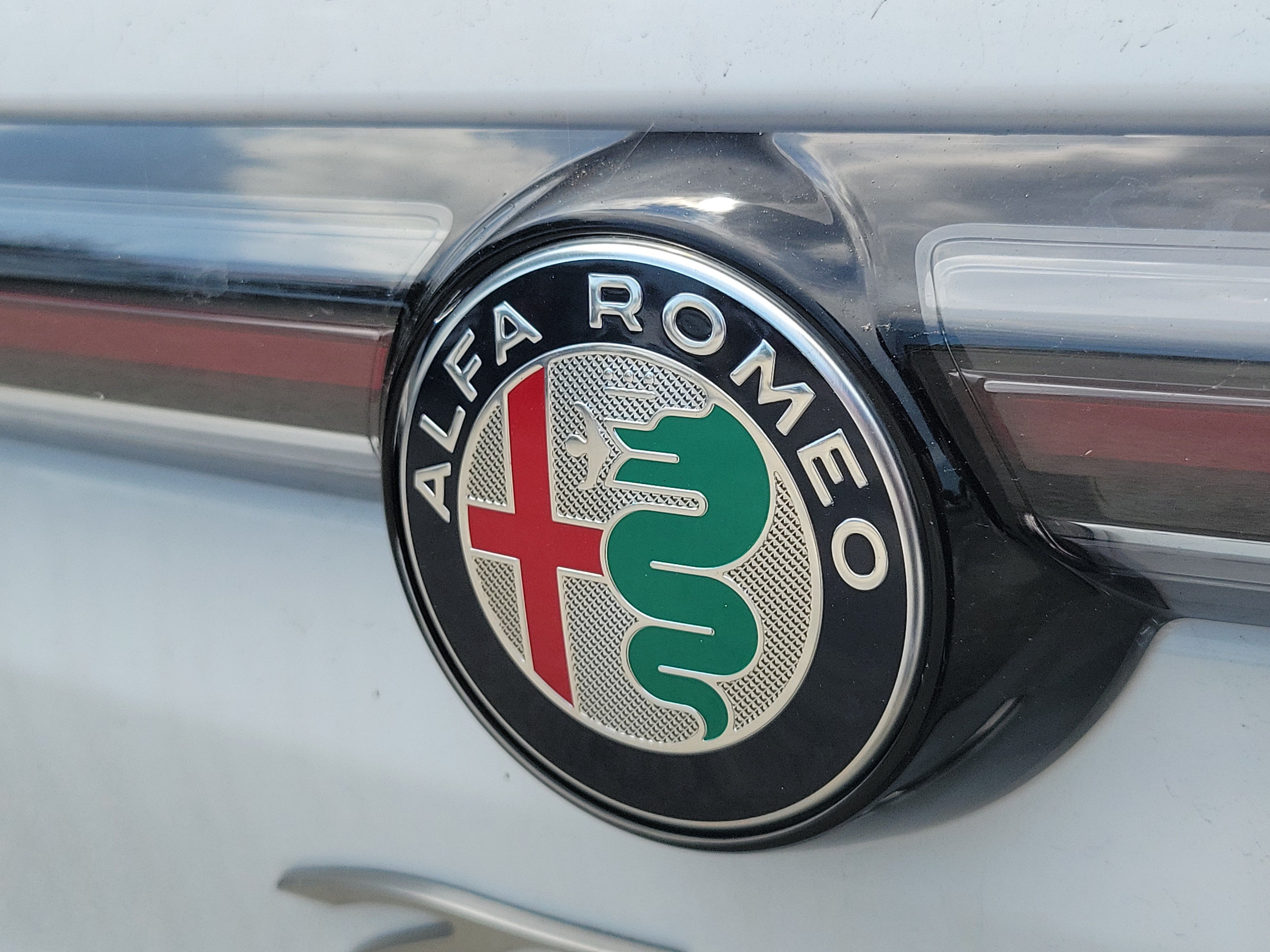 Used 2025 Alfa Romeo Tonale AWD/4WD image 6