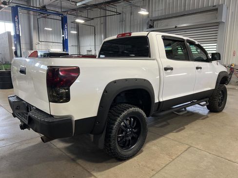 Used 2012 Toyota Tundra 4x4 CrewMax w/ SR5 Pkg image 5