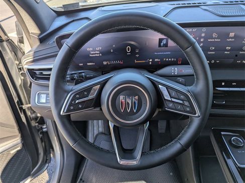 Used 2025 Buick Enclave Preferred image 22