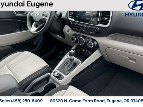 New 2026 Hyundai Venue SEL FWD image 18
