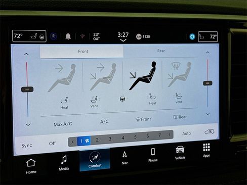 Used 2023 Chrysler Pacifica Pinnacle image 15