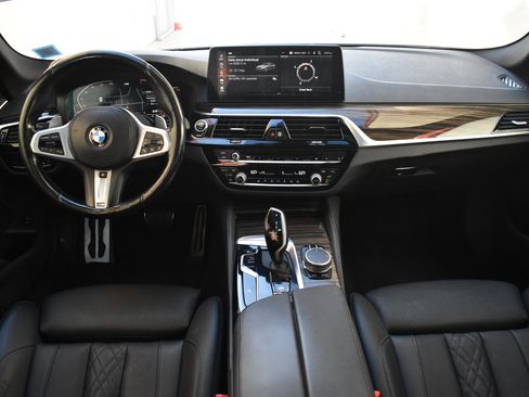 Used 2021 BMW 530i xDrive w/ M Sport Package image 28