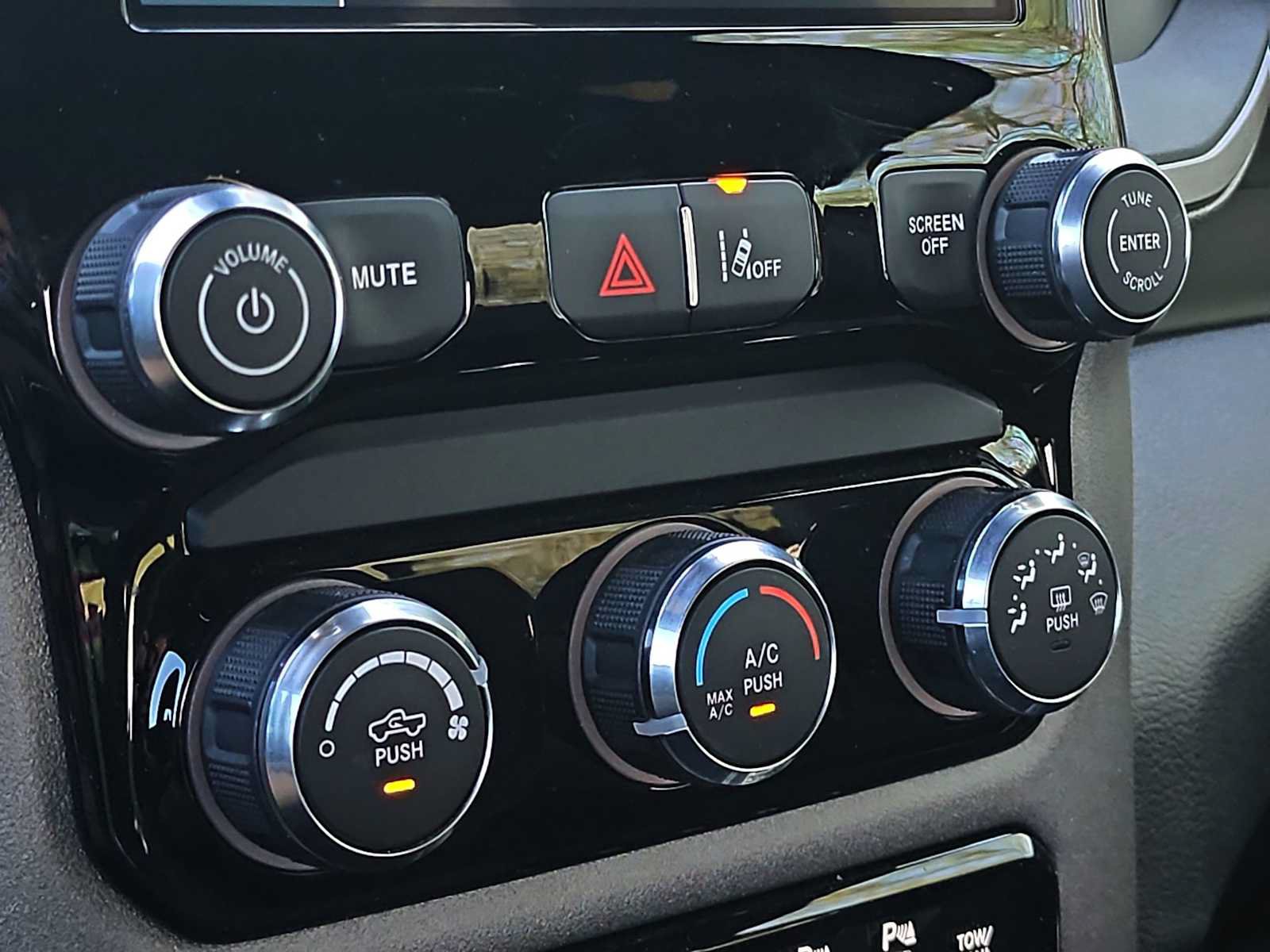 Used 2026 RAM 1500 Express RWD image 28