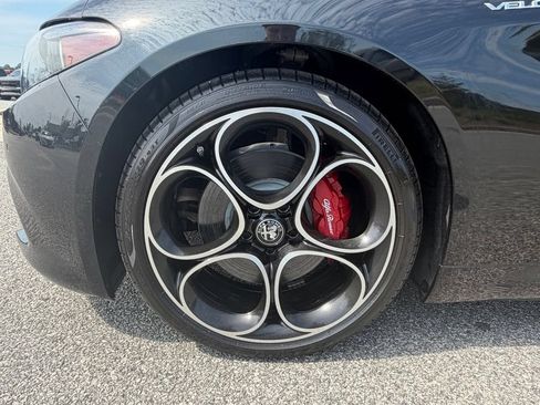 Used 2024 Alfa Romeo Giulia Veloce RWD image 10