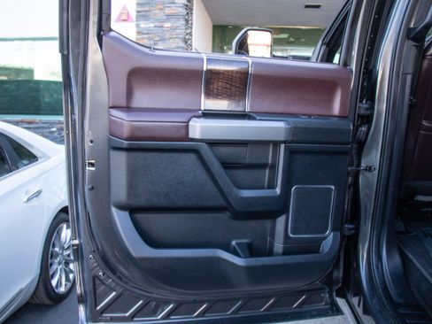 Used 2017 Ford F350 Platinum image 20