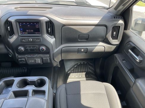 Used 2024 Chevrolet Silverado 2500 W/T w/ WT Convenience Package RWD image 7