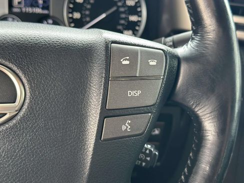 Used 2015 Lexus LX 570 4WD w/ Luxury Package image 18