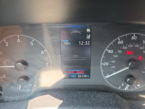 Used 2024 Toyota Corolla LE FWD image 13