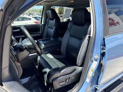Used 2018 Toyota Tundra Limited w/ Limited Premium Package AWD/4WD image 11