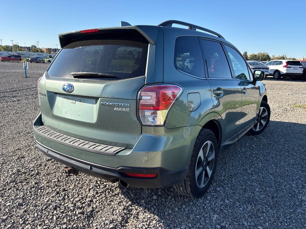 Used 2017 Subaru Forester 2.5i Limited AWD/4WD image 14