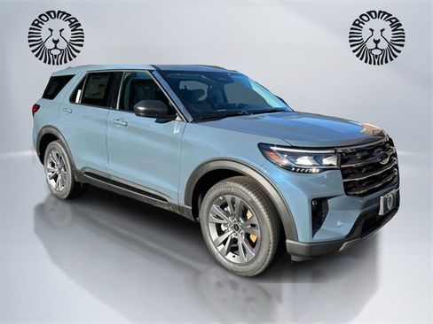 New 2026 Ford Explorer Active w/ Active Comfort Package image 3