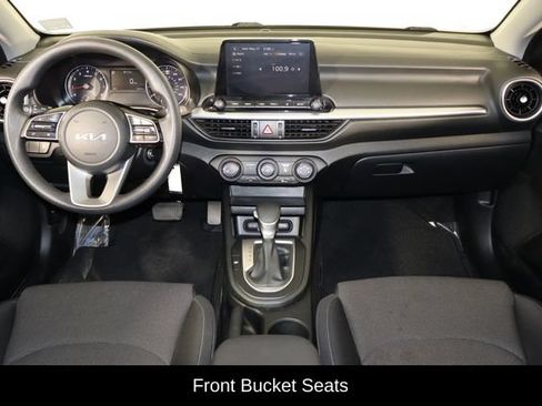 Used 2023 Kia Forte LXS w/ LXS Technology Package FWD image 13