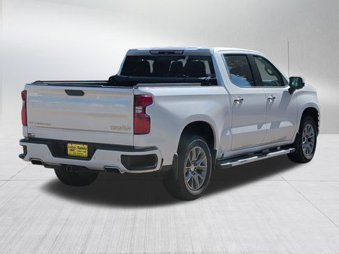 Used 2019 Chevrolet Silverado 1500 High Country w/ Technology Package AWD/4WD image 7