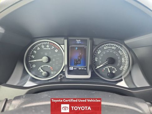 Certified 2022 Toyota Tacoma TRD Off-Road AWD/4WD image 20