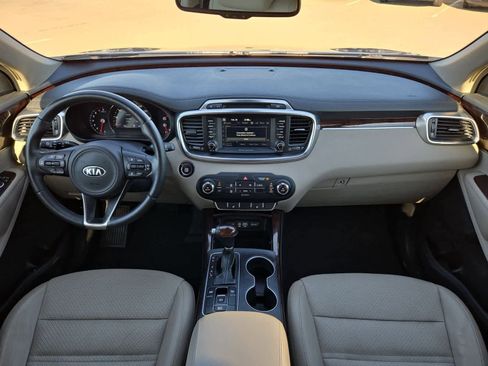 Used 2017 Kia Sorento EX w/ EX Advanced Touring Package image 14