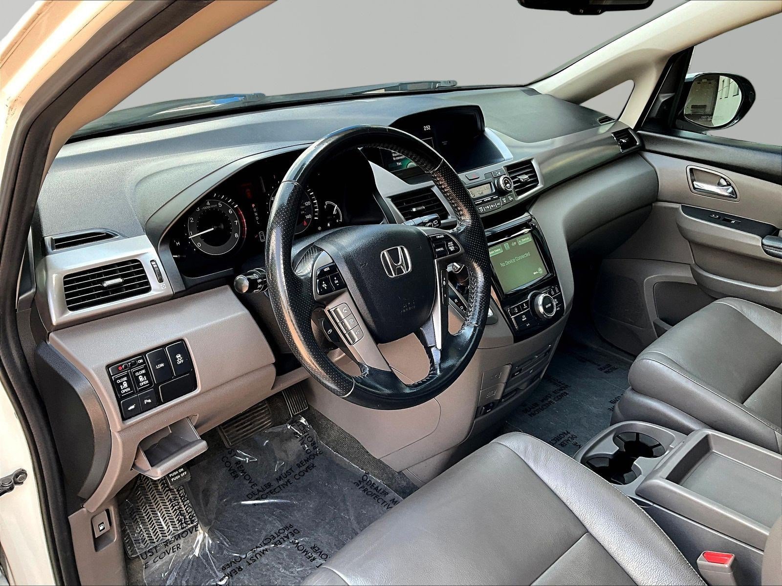 Used 2016 Honda Odyssey Touring Elite image 17