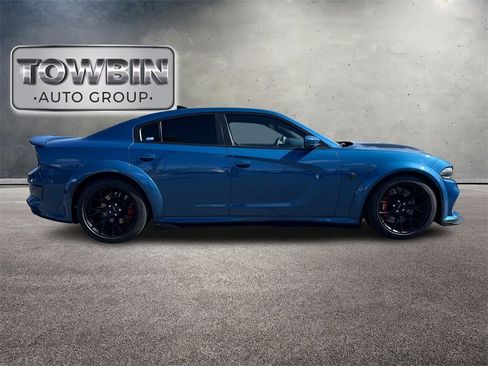 Used 2022 Dodge Charger SRT Hellcat w/ Harman/Kardon Audio Group image 3