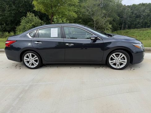 Used 2016 Nissan Altima 3.5 SL FWD image 7