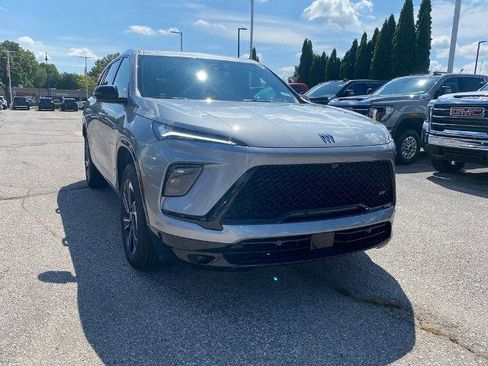 New 2026 Buick Enclave Sport Touring w/ Power Package image 9