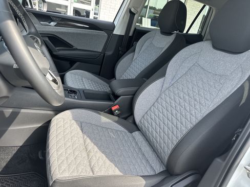 Used 2026 Volkswagen Tiguan S AWD/4WD image 11