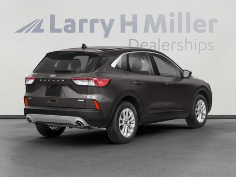 Used 2020 Ford Escape SE Sport FWD image 2