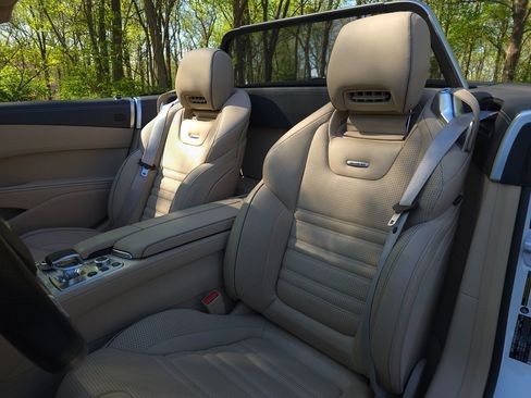 Used 2017 Mercedes-Benz SL 63 AMG image 20