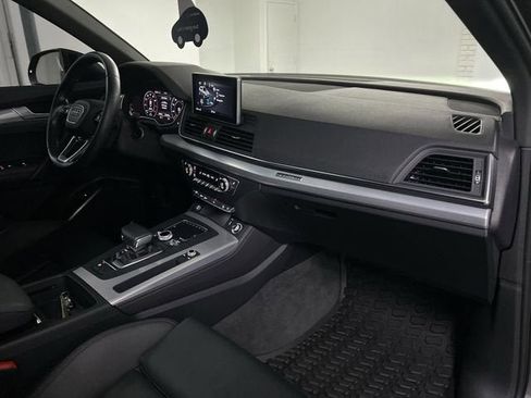 Used 2020 Audi Q5 2.0T Titanium Premium Plus w/ Premium Plus Package AWD/4WD image 30