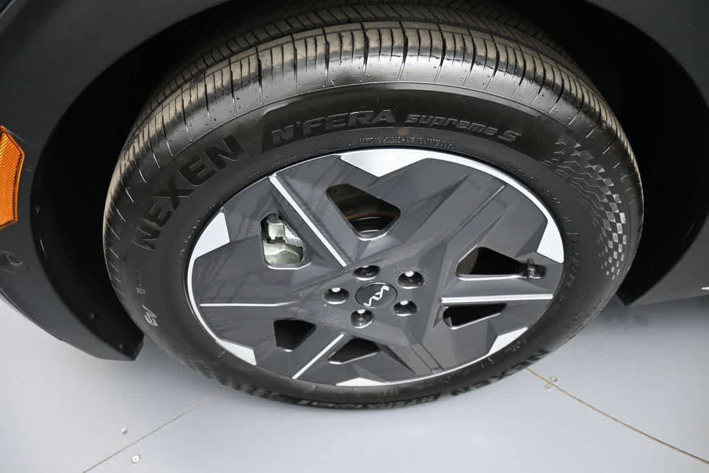 Certified 2025 Kia EV6 Light w/ Light LR Technology Package AWD/4WD image 14