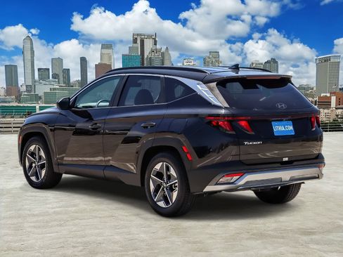 Used 2025 Hyundai Tucson SEL FWD image 6