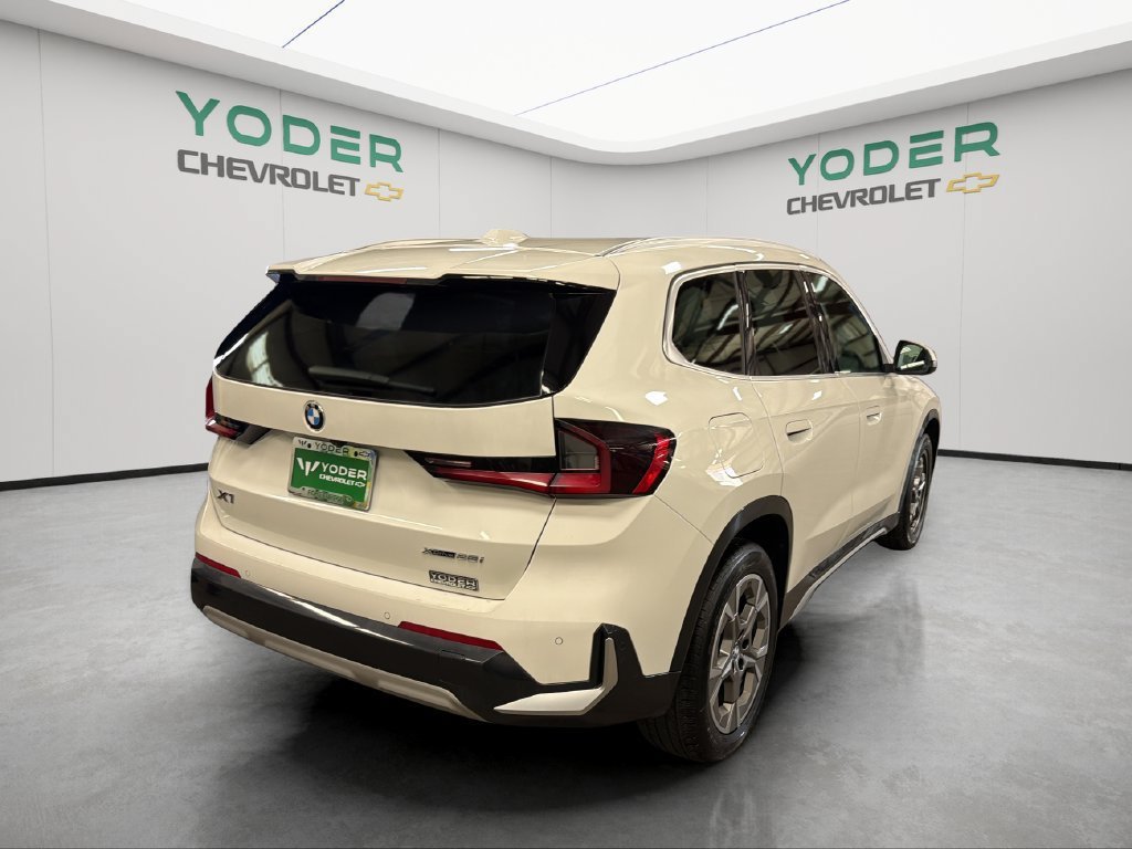 Used 2025 BMW X1 xDrive28i AWD/4WD image 7