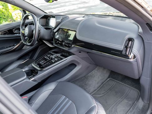 Used 2025 Aston Martin DBX 707 image 14