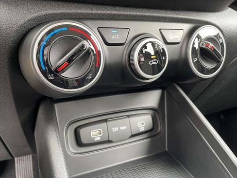 New 2026 Hyundai Venue SE image 11