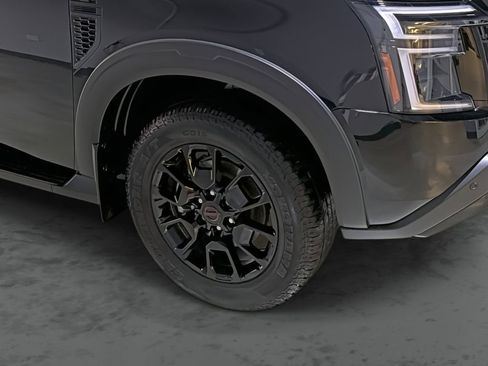 Used 2025 Nissan Armada PRO-4X AWD/4WD image 14