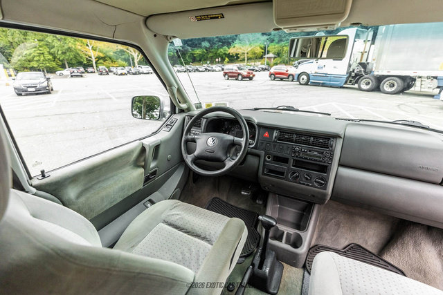 Used 2002 Volkswagen Eurovan MV FWD image 47
