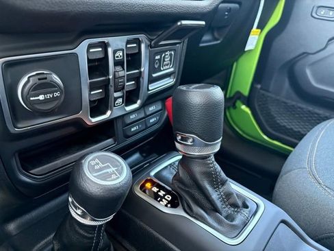 New 2025 Jeep Gladiator Sport image 30