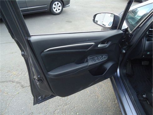 Used 2018 Honda Fit LX image 10