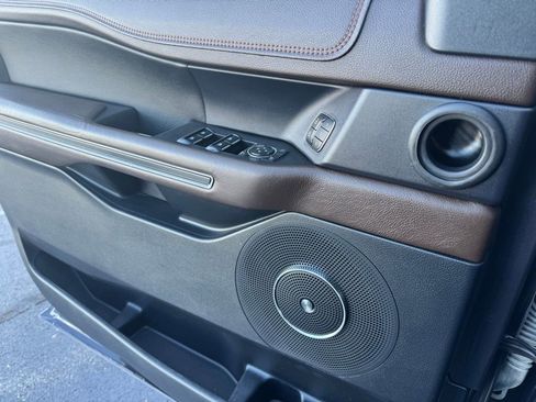 Used 2021 Ford Expedition King Ranch image 3