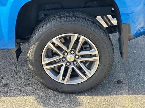 Used 2022 Chevrolet Colorado W/T w/ Custom Special Edition image 9