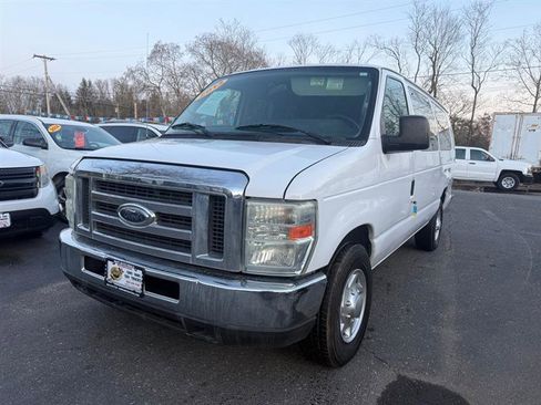 Used 2013 Ford E-350 and Econoline 350 XLT image 5